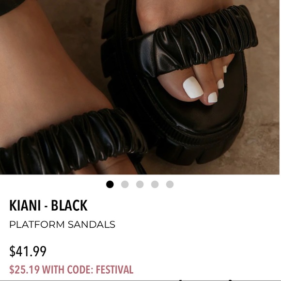 Miss Lola KIANI - Black
PLATFORM SANDALS - Picture 5 of 5